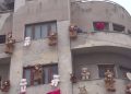 Ce ne învață despre ideologie și psihanaliză ursuleții-horror spânzurați în Târgul de Crăciun
