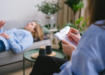 Feriți-vă de psihoterapeuții care…